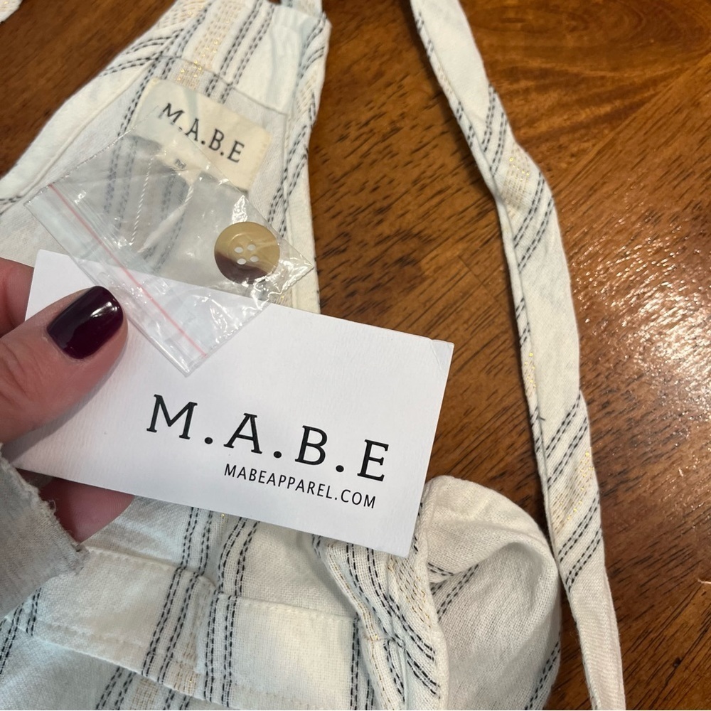 NWT M.A.B.E Casual Striped Cream Jumpsuit with metallic stripes size medium - Picture 3 of 9